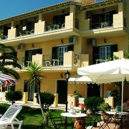 Royal Rose Apartment *